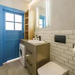 아파트 Elegancki Zdrojowa 5a By Renters 미엥지즈드로예