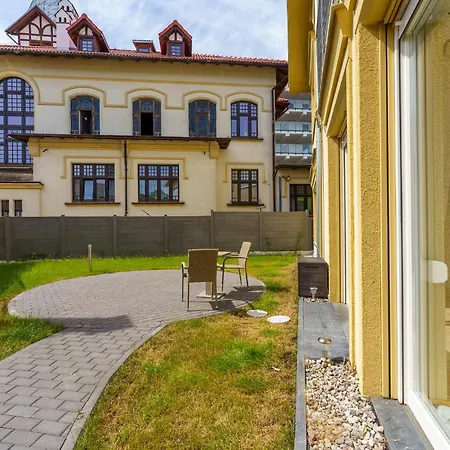 Elegancki Zdrojowa 5a By Renters Appartement