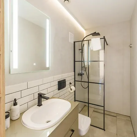 Appartement Elegancki Zdrojowa 5a By Renters